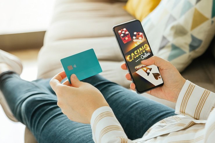 Dashboard tier loyalitas fcb138 menampilkan benefit cashback progresif dan promosi mingguan